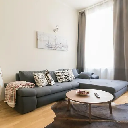 In Rumunska 355/9 Apartment