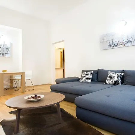 In Rumunska 355/9 Apartmán Praha